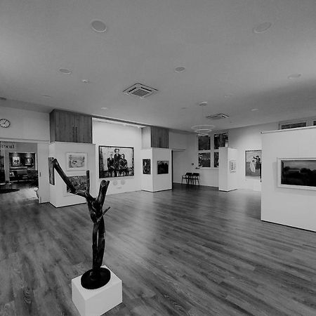 Art&Galerie Hotel Lenz Plauer See Fuenfseen Exterior foto